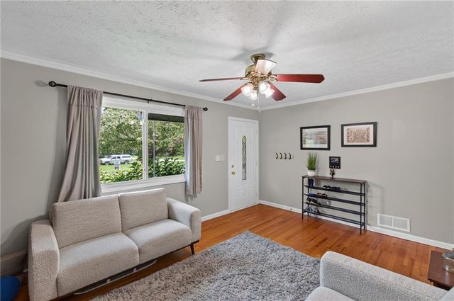 877 King Drive, Conyers, GA 30094