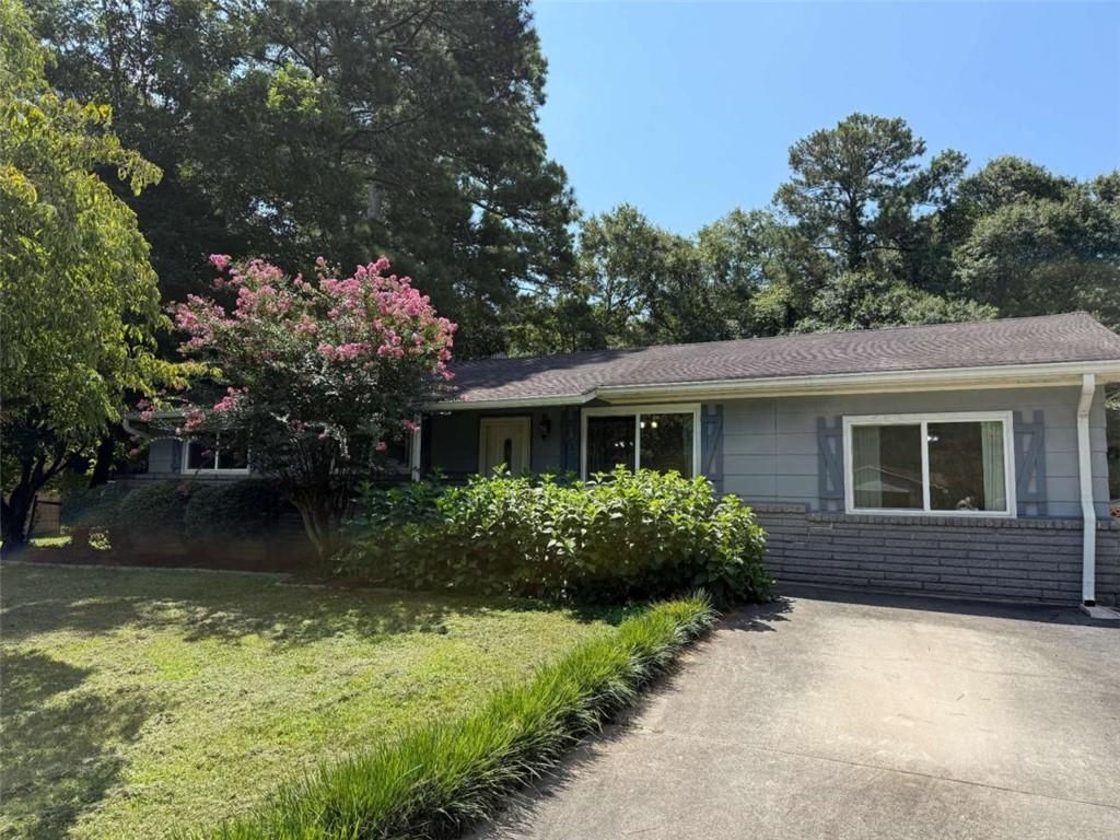 877 King Drive, Conyers, GA 30094