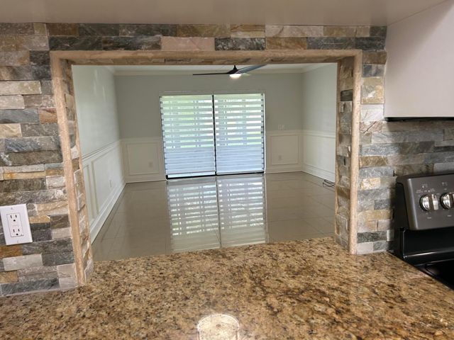 140 Lake Nancy Lane 115, West Palm Beach, FL 33411