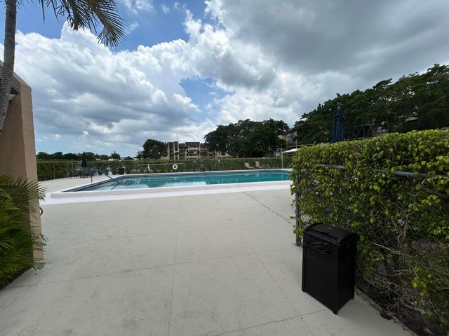 140 Lake Nancy Lane 115, West Palm Beach, FL 33411