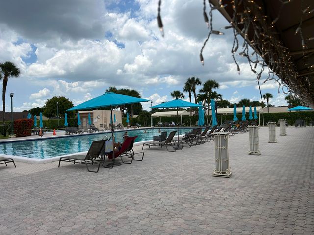 140 Lake Nancy Lane 115, West Palm Beach, FL 33411