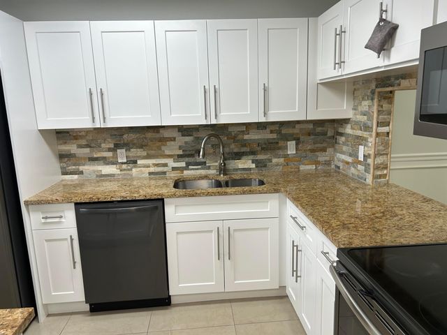 140 Lake Nancy Lane 115, West Palm Beach, FL 33411