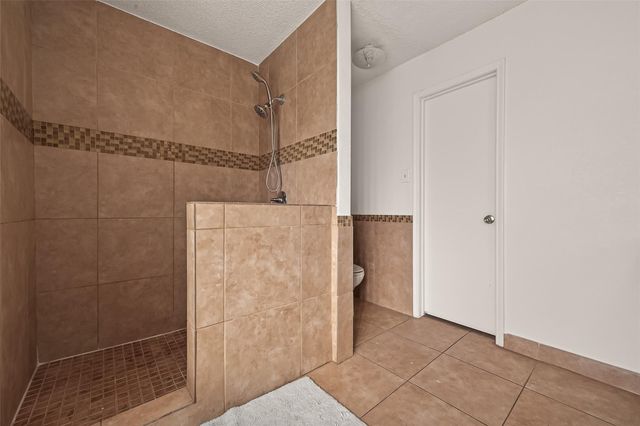 11911 Green Glade Drive, Houston, TX 77099