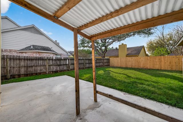 11911 Green Glade Drive, Houston, TX 77099