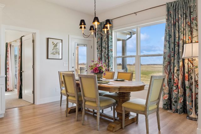 2709 Arbor Ridge Road, Cedar Falls, IA 50613