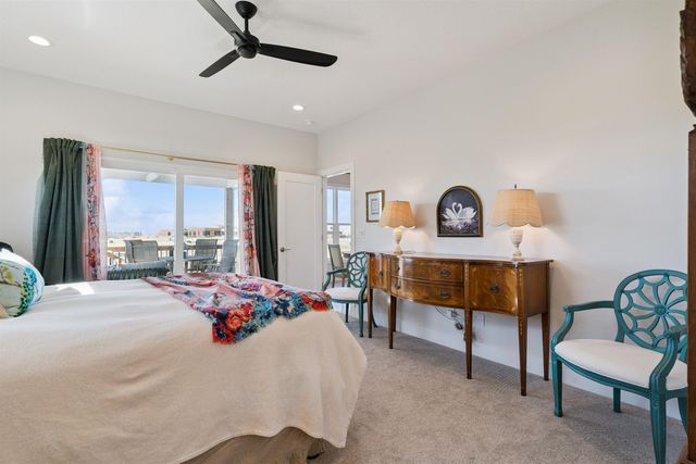 2709 Arbor Ridge Road, Cedar Falls, IA 50613