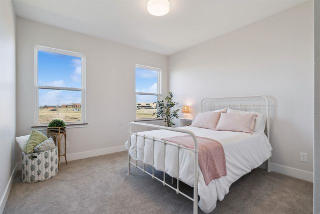 2709 Arbor Ridge Road, Cedar Falls, IA 50613