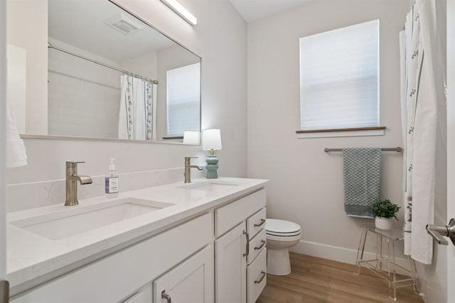 2709 Arbor Ridge Road, Cedar Falls, IA 50613