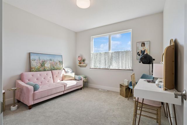 2709 Arbor Ridge Road, Cedar Falls, IA 50613