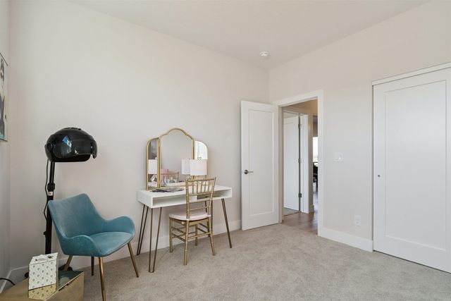 2709 Arbor Ridge Road, Cedar Falls, IA 50613