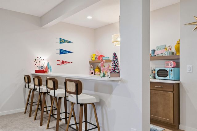 2709 Arbor Ridge Road, Cedar Falls, IA 50613