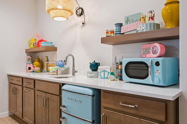 2709 Arbor Ridge Road, Cedar Falls, IA 50613