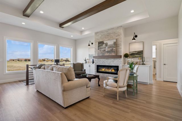 2709 Arbor Ridge Road, Cedar Falls, IA 50613