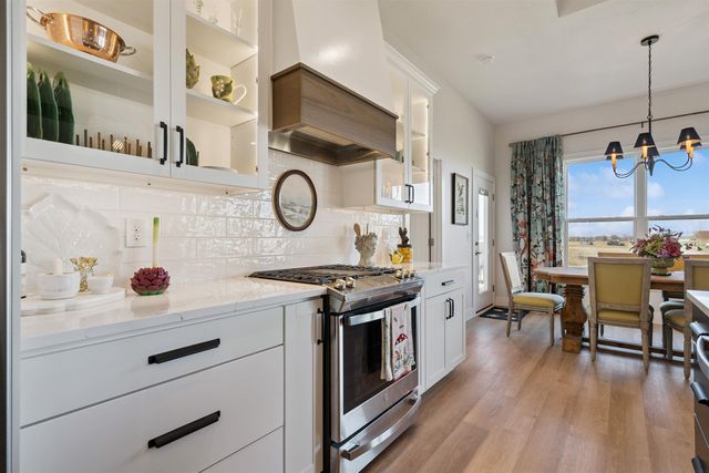 2709 Arbor Ridge Road, Cedar Falls, IA 50613