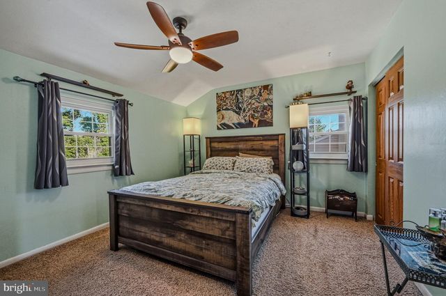 106 N DILLWYN RD, Newark, DE 19711
