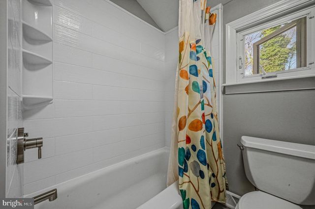 106 N DILLWYN RD, Newark, DE 19711