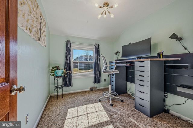 106 N DILLWYN RD, Newark, DE 19711