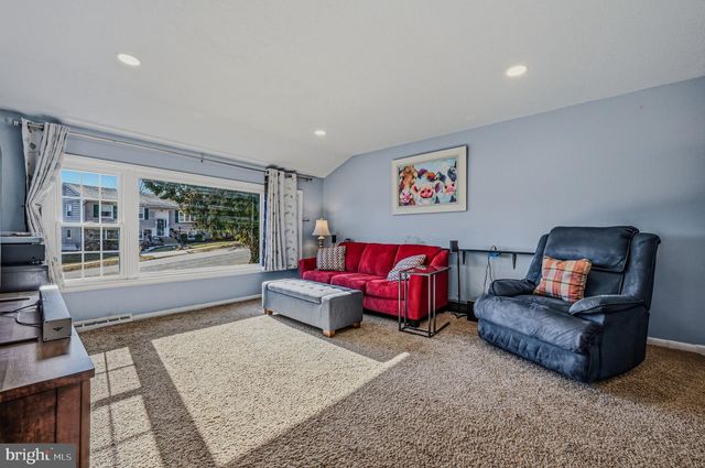 106 N DILLWYN RD, Newark, DE 19711
