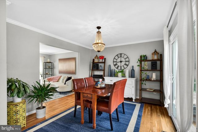 1834 SAINT ROMAN DR, Vienna, VA 22182