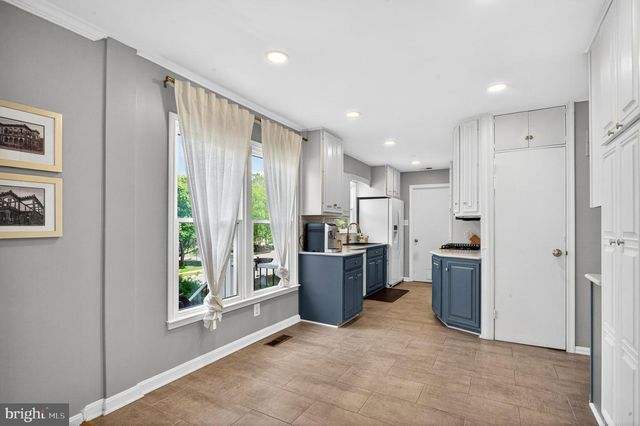 1834 SAINT ROMAN DR, Vienna, VA 22182