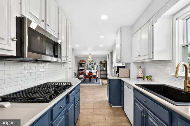 1834 SAINT ROMAN DR, Vienna, VA 22182
