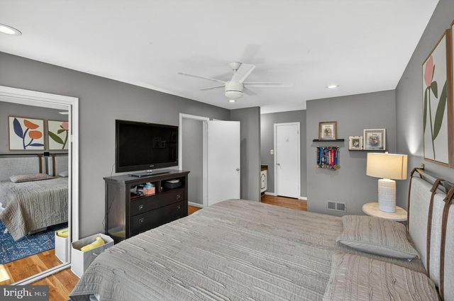 1834 SAINT ROMAN DR, Vienna, VA 22182