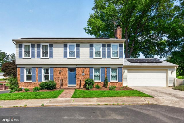1834 SAINT ROMAN DR, Vienna, VA 22182