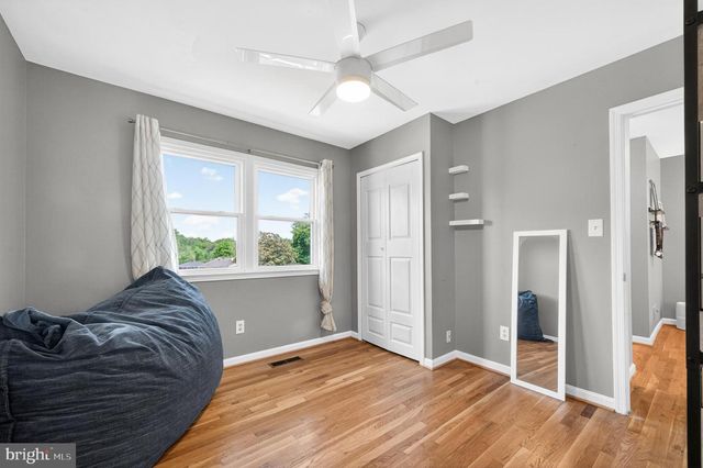 1834 SAINT ROMAN DR, Vienna, VA 22182