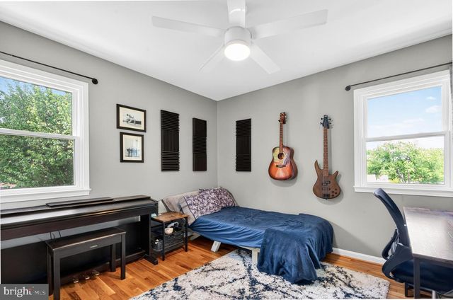 1834 SAINT ROMAN DR, Vienna, VA 22182