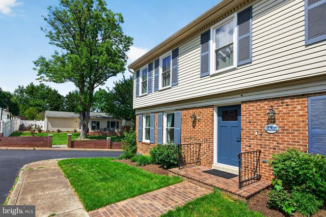 1834 SAINT ROMAN DR, Vienna, VA 22182