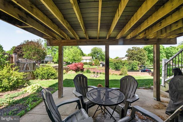 1834 SAINT ROMAN DR, Vienna, VA 22182
