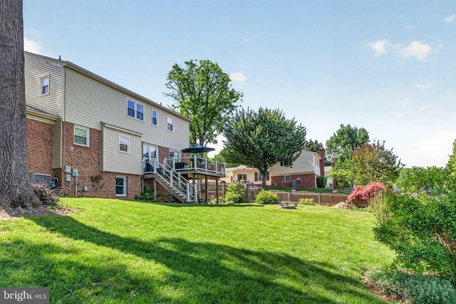 1834 SAINT ROMAN DR, Vienna, VA 22182