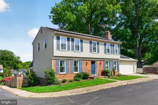 1834 SAINT ROMAN DR, Vienna, VA 22182