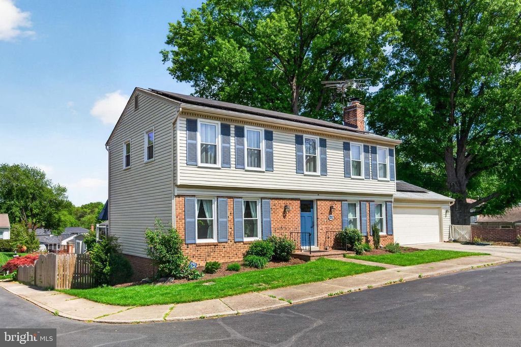 1834 SAINT ROMAN DR, Vienna, VA 22182