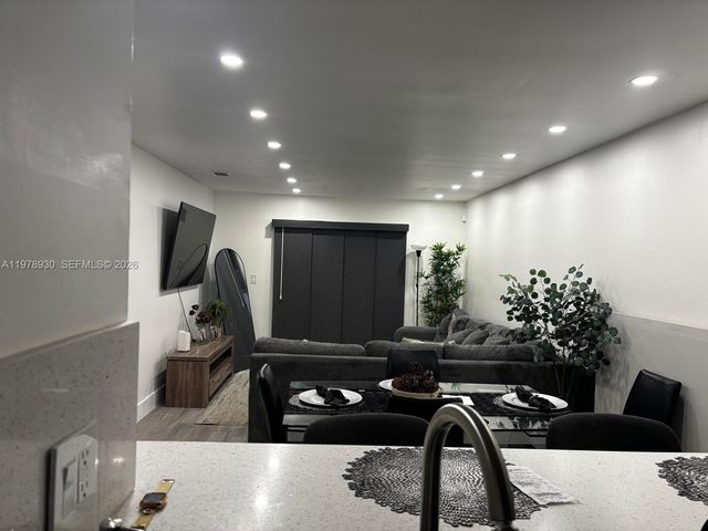 8036 NW 41st Ct 8036, Sunrise, FL 33351