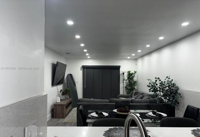 8036 NW 41st Ct 8036, Sunrise, FL 33351