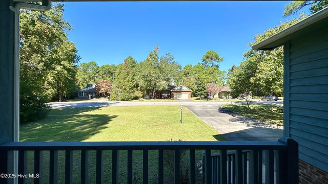 708 Mistique Court, New Bern, NC 28560