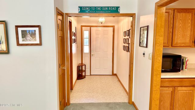 708 Mistique Court, New Bern, NC 28560