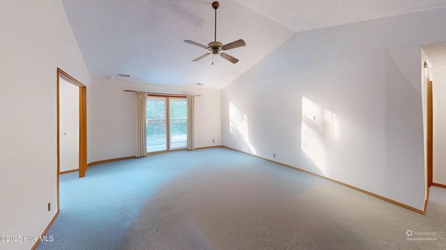 708 Mistique Court, New Bern, NC 28560