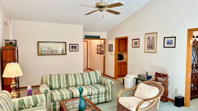 708 Mistique Court, New Bern, NC 28560