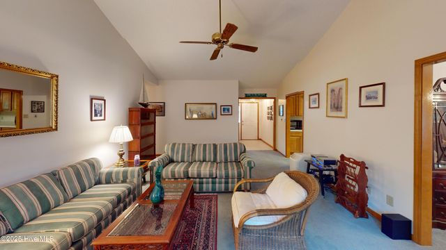 708 Mistique Court, New Bern, NC 28560