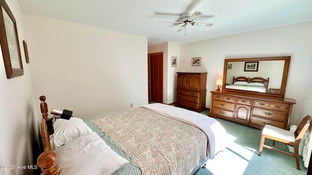 708 Mistique Court, New Bern, NC 28560