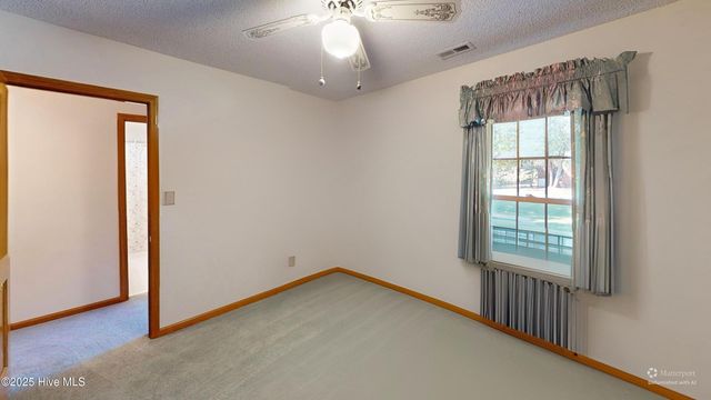 708 Mistique Court, New Bern, NC 28560