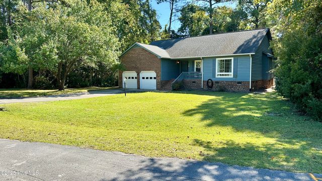 708 Mistique Court, New Bern, NC 28560