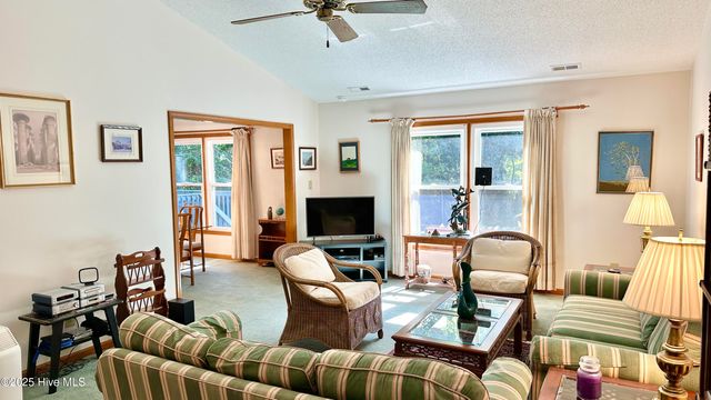 708 Mistique Court, New Bern, NC 28560