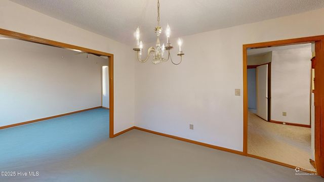 708 Mistique Court, New Bern, NC 28560