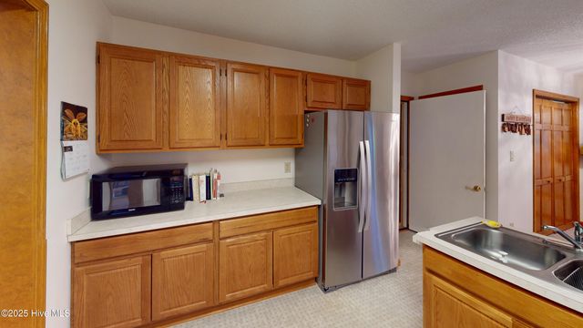 708 Mistique Court, New Bern, NC 28560