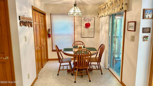 708 Mistique Court, New Bern, NC 28560