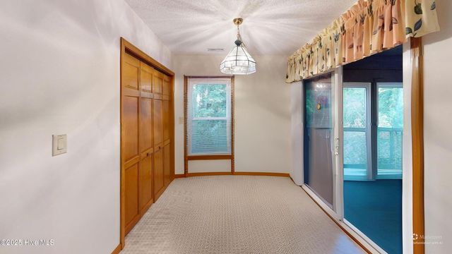 708 Mistique Court, New Bern, NC 28560