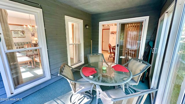 708 Mistique Court, New Bern, NC 28560